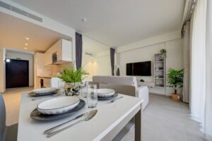 Mercury Suite 539 – Pool Access