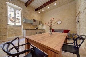 Traditional Townhouse in Siggiewi