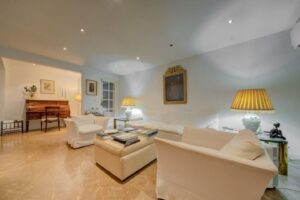 Beautifully Decorated Two Bedroom Apartment in St Julian’s