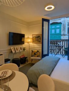 Olive — Studio with Full Kitchen & Rooftop Views