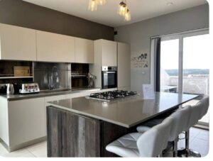 Bright Penthouse | Terrace & Views | Sleep 4