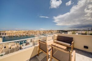 Grand Harbour House 4 Duplex PH With Harbour Views