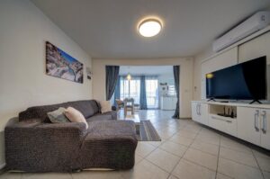 Seafront Apt | Mellieħa Bay | Sleep 5